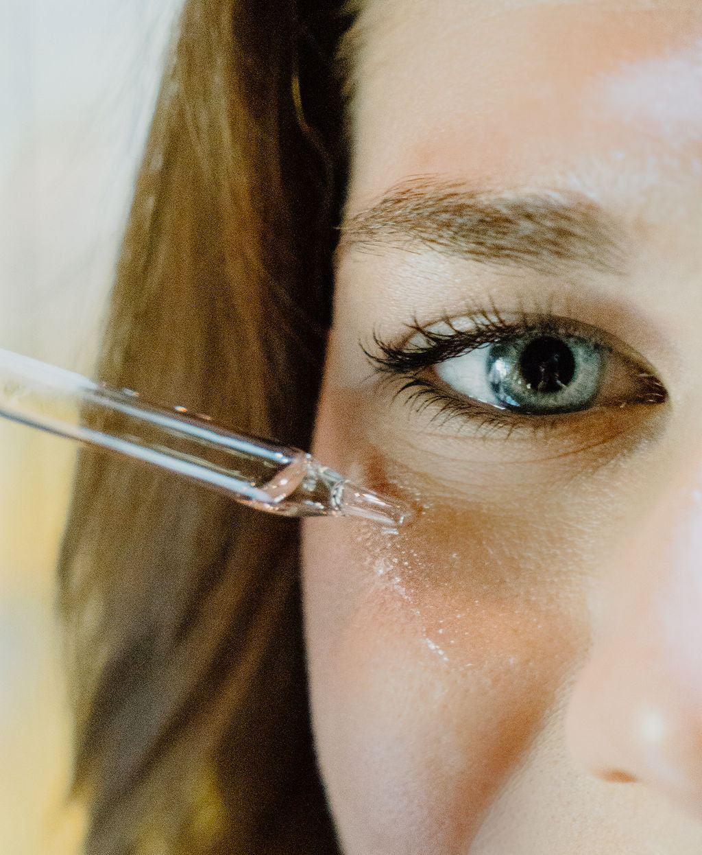 Antioxidant light face oil