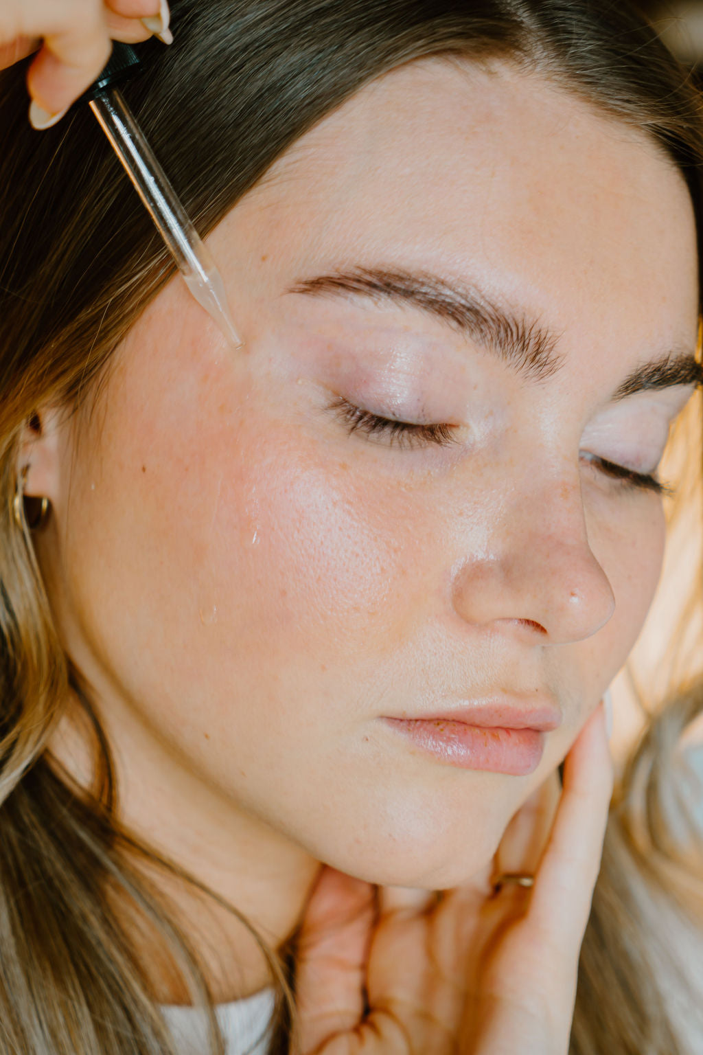 Antioxidant light face oil